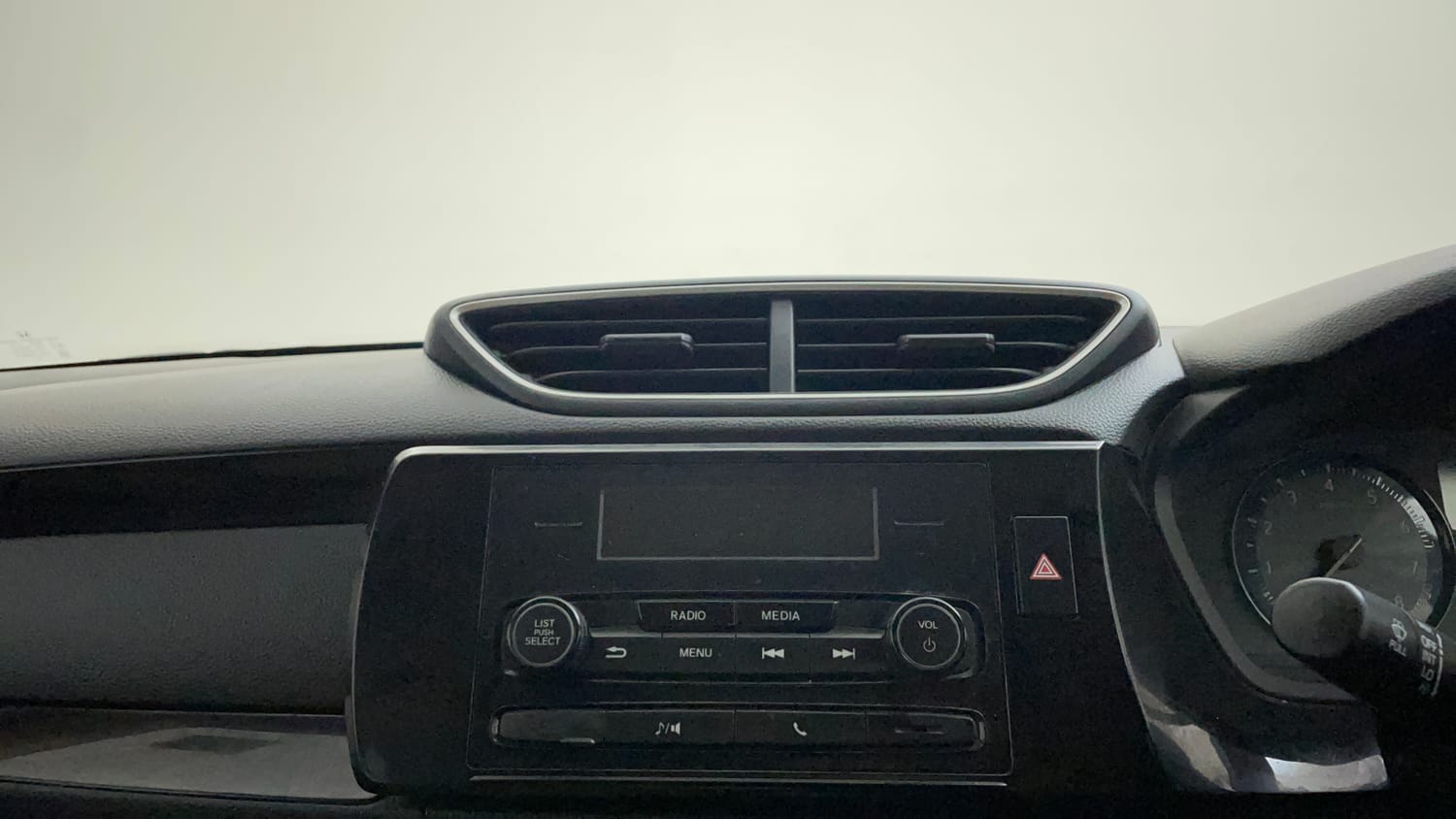 Used 2019 Honda Amaze 1.2 S MT Petrol Petrol Manual top_features Integrated (in-dash) music system
