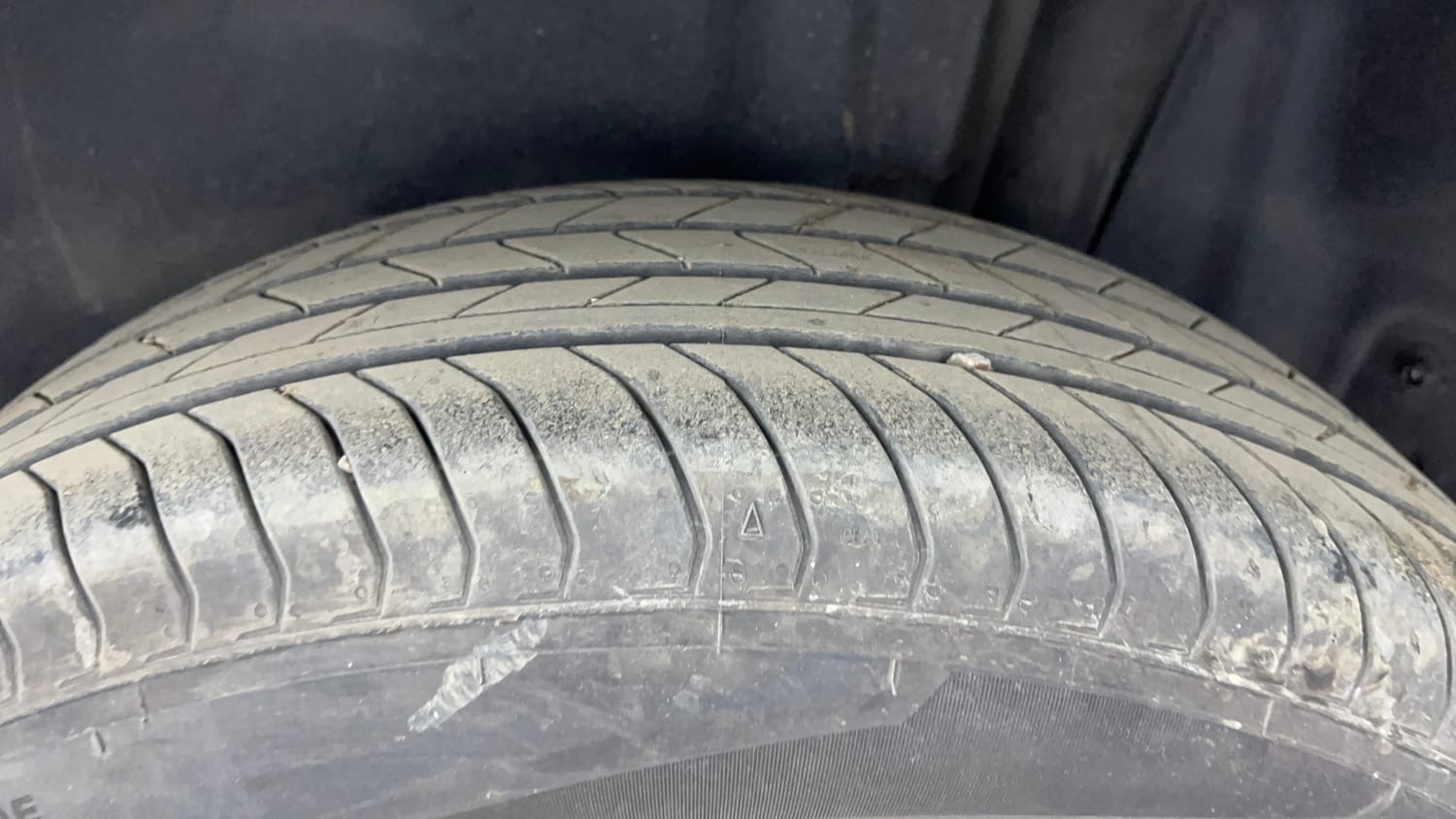 Used 2025 Maruti Suzuki Victoris ZXI+ THS 2W Hybrid Automatic tyres LEFT REAR TYRE TREAD VIEW