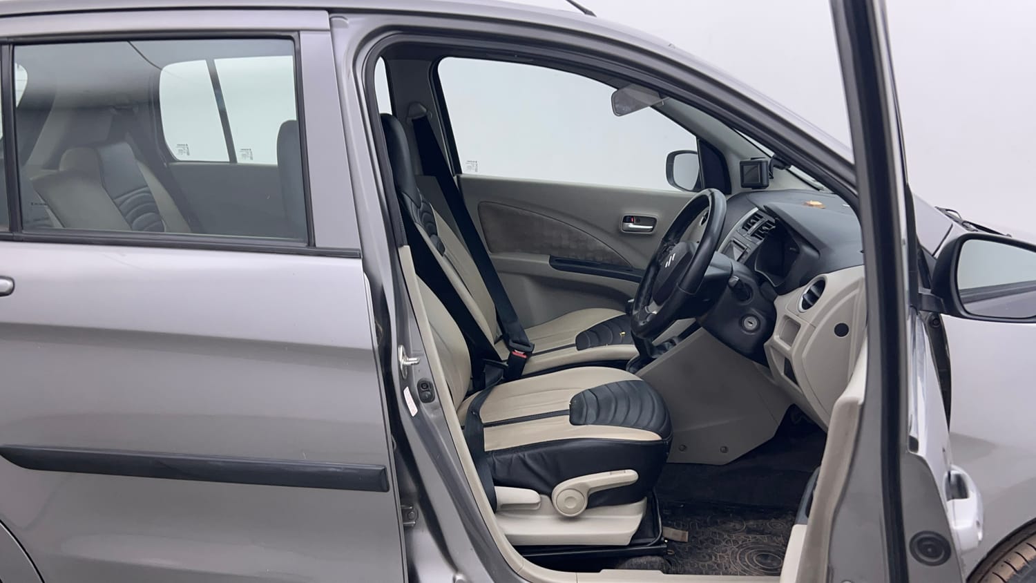 Used 2017 Maruti Suzuki Celerio ZXi Opt Petrol Manual interior RIGHT SIDE FRONT DOOR CABIN VIEW