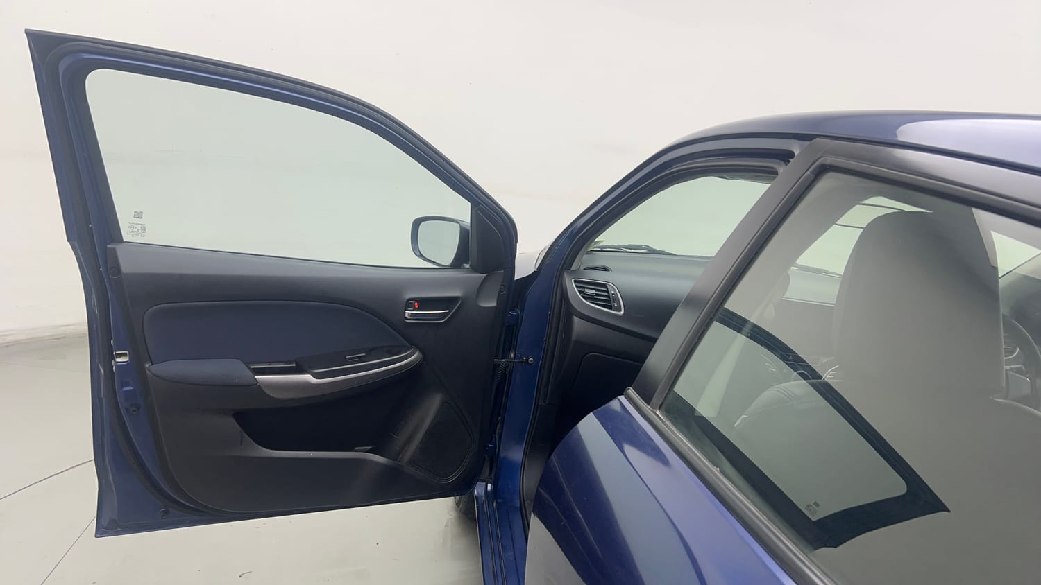 Used 2021 Maruti Suzuki Baleno Delta Petrol Manual interior LEFT FRONT DOOR OPEN VIEW