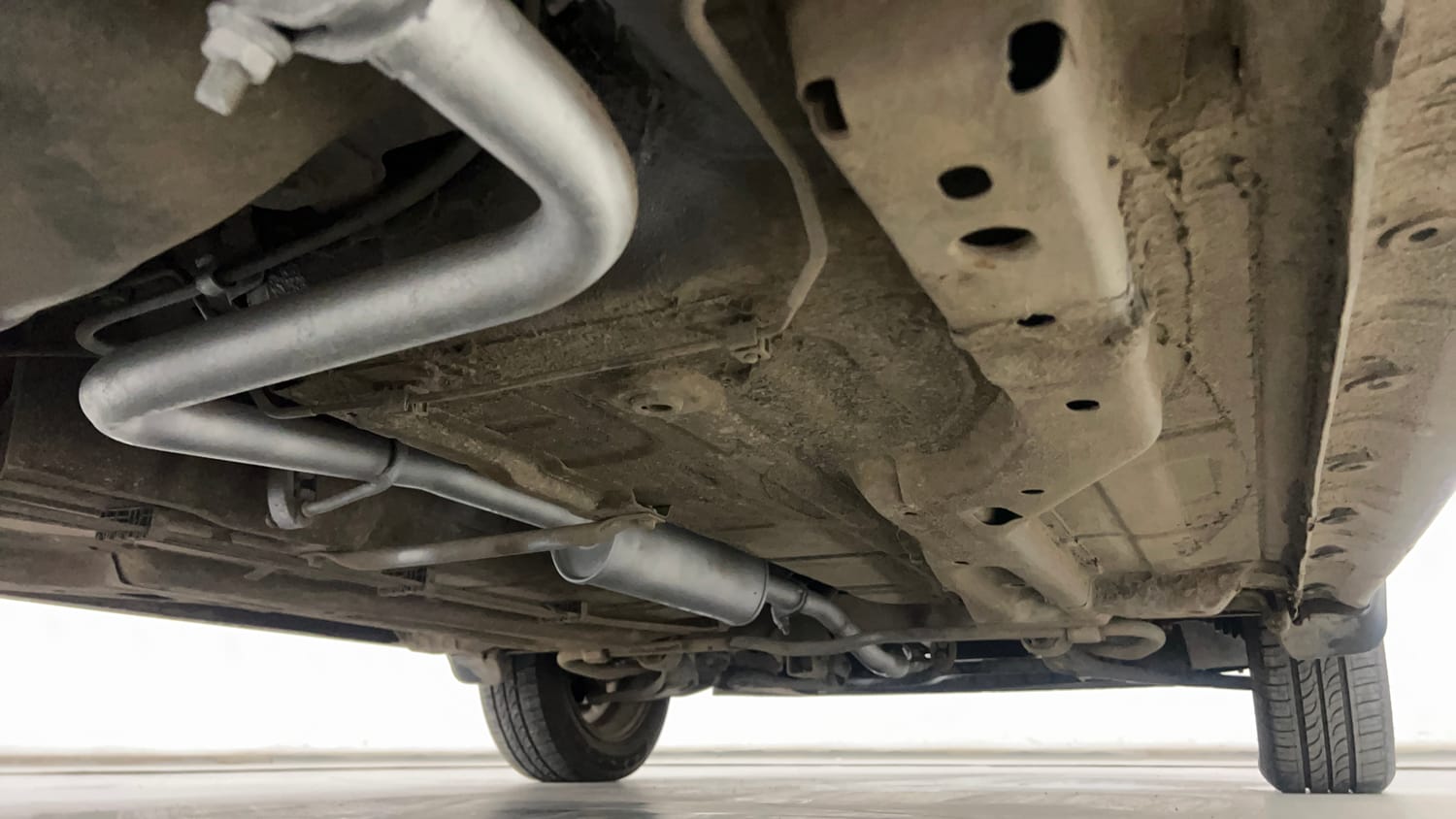 Used 2018 Tata Tiago Revotron XZA Petrol Automatic extra REAR RIGHT UNDERBODY VIEW