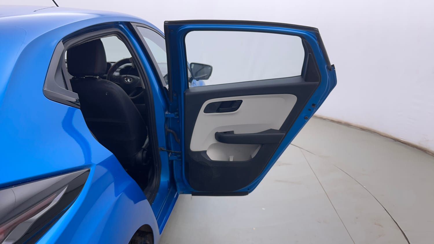 Used 2021 Tata Altroz XM Plus Petrol Petrol Manual interior RIGHT REAR DOOR OPEN VIEW