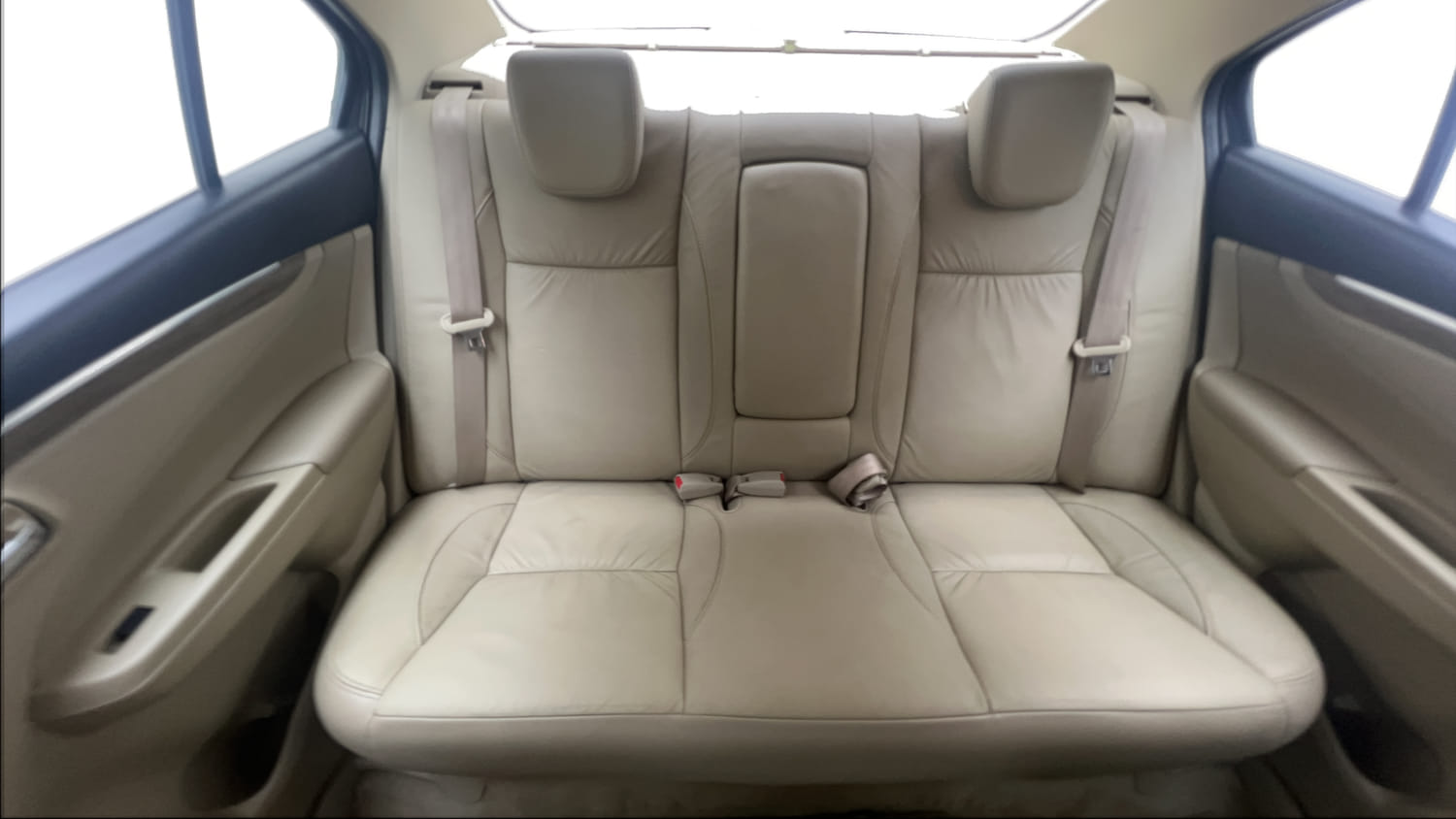 Used 2019 Maruti Suzuki Ciaz Alpha Hybrid 1.5 AT Petrol Automatic interior REAR SEAT CONDITION VIEW