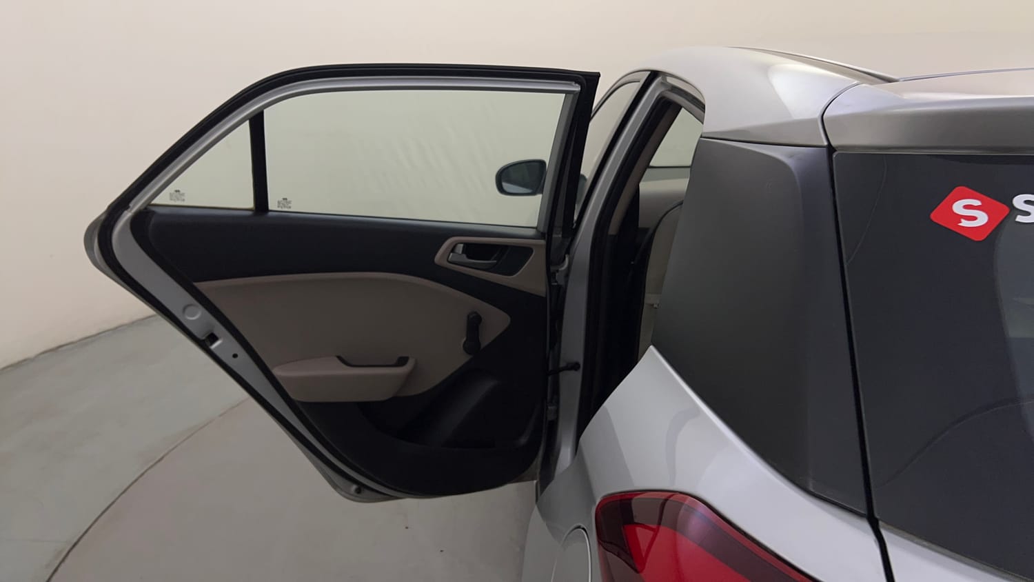 Used 2015 Hyundai Elite i20 Era 1.2 Petrol Manual interior LEFT REAR DOOR OPEN VIEW