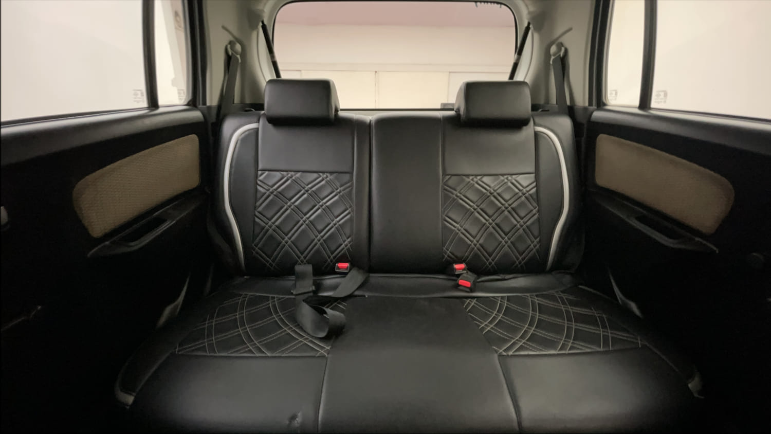 Used 2017 Maruti Suzuki Wagon R LXI Petrol Manual interior REAR SEAT CONDITION VIEW