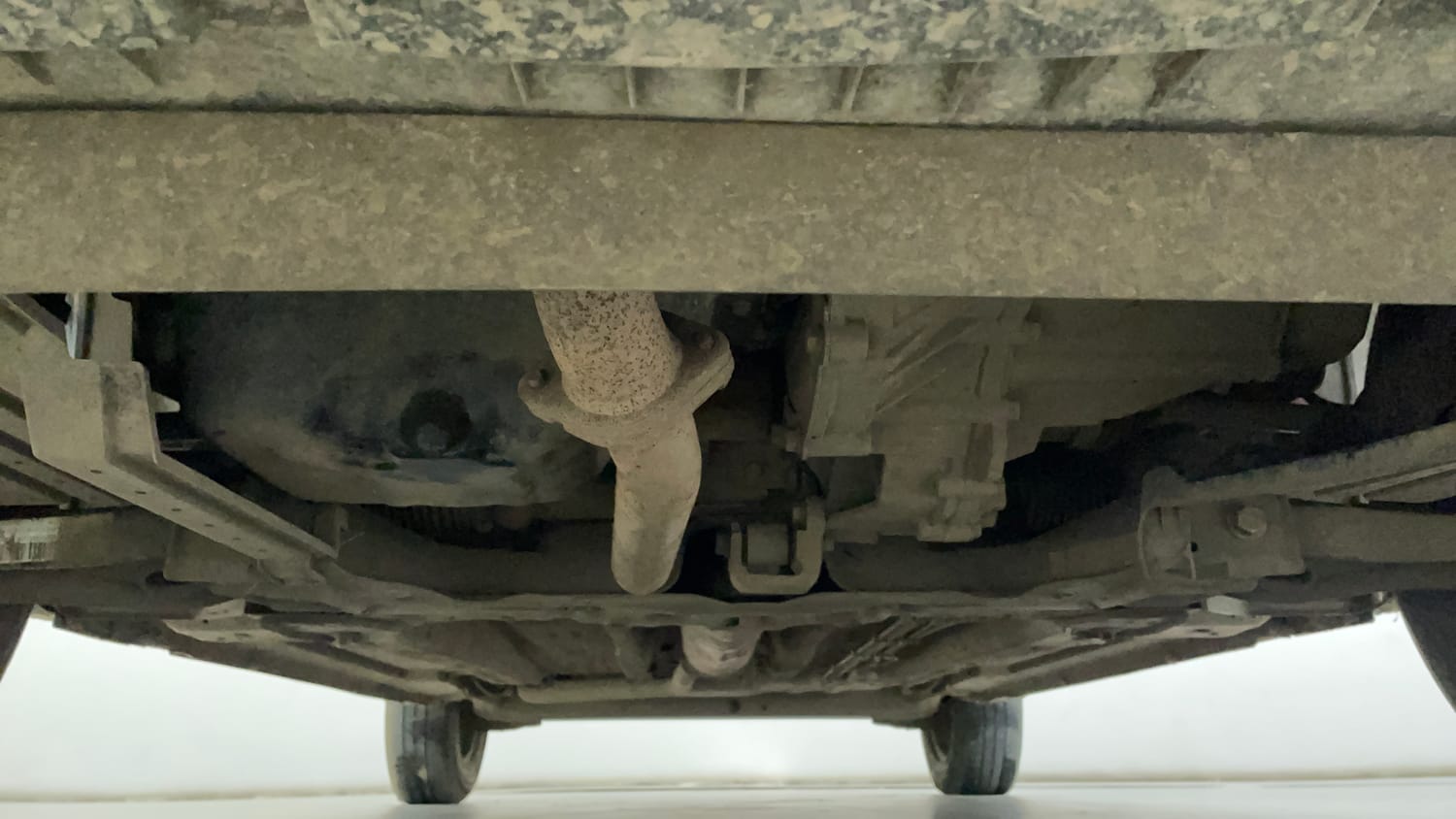 Used 2024 Tata Punch Adventure Rhythm CNG Cng Manual extra FRONT LEFT UNDERBODY VIEW
