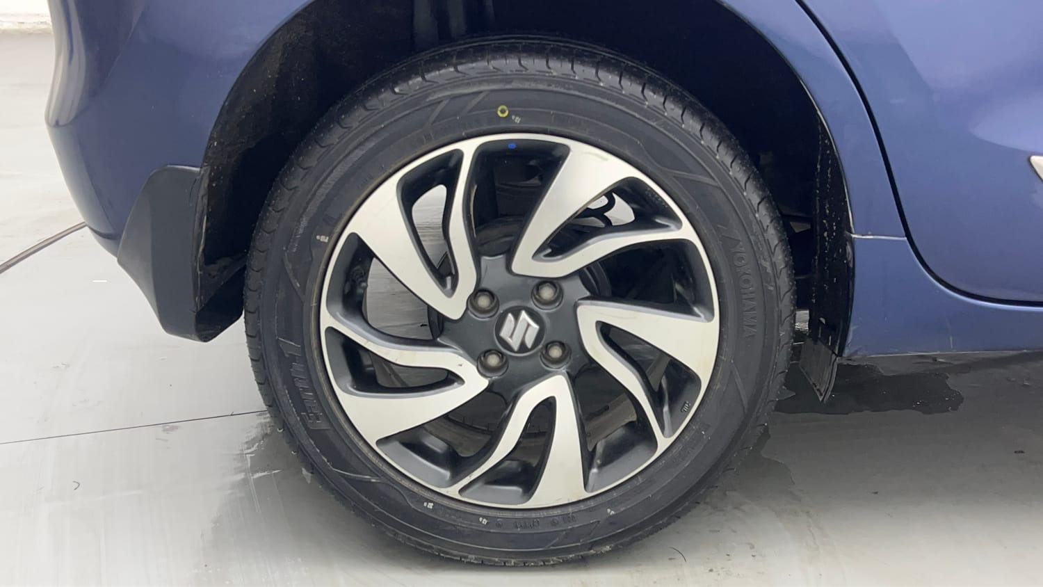 Used 2021 Maruti Suzuki Baleno Alpha Petrol Manual tyres RIGHT REAR TYRE RIM VIEW