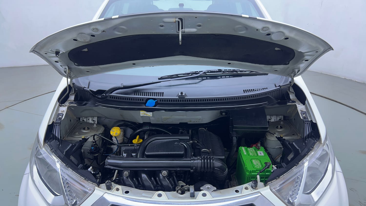 Used 2018 Datsun Redi-GO T (O) Petrol Manual engine ENGINE & BONNET OPEN FRONT VIEW