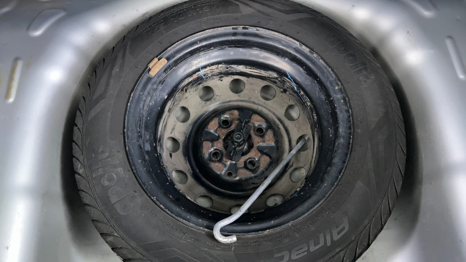 Used 2016 Hyundai Eon Magna Petrol Manual tyres SPARE TYRE VIEW