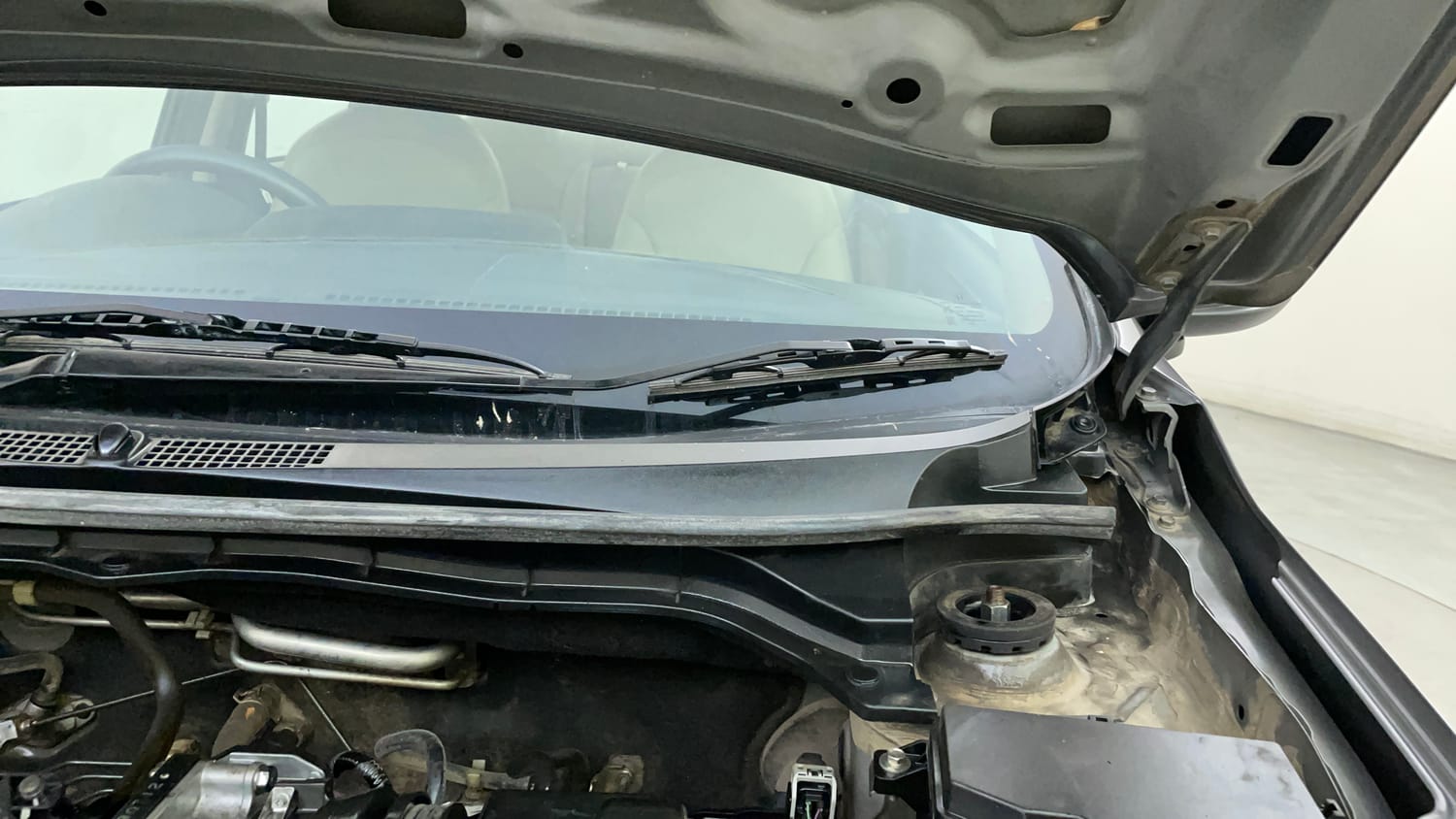 Used 2019 Honda Amaze 1.2 S MT Petrol Petrol Manual engine ENGINE LEFT SIDE HINGE & APRON VIEW