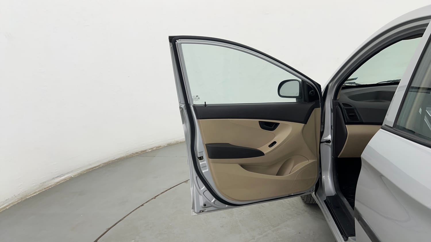 Used 2016 Hyundai Eon Magna Petrol Manual interior LEFT FRONT DOOR OPEN VIEW