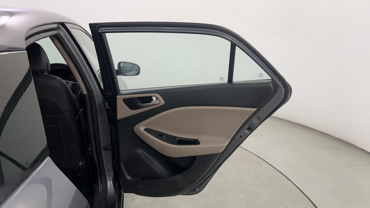 Used 2019 Hyundai Elite i20 Sportz Plus 1.2 Petrol Manual interior RIGHT REAR DOOR OPEN VIEW