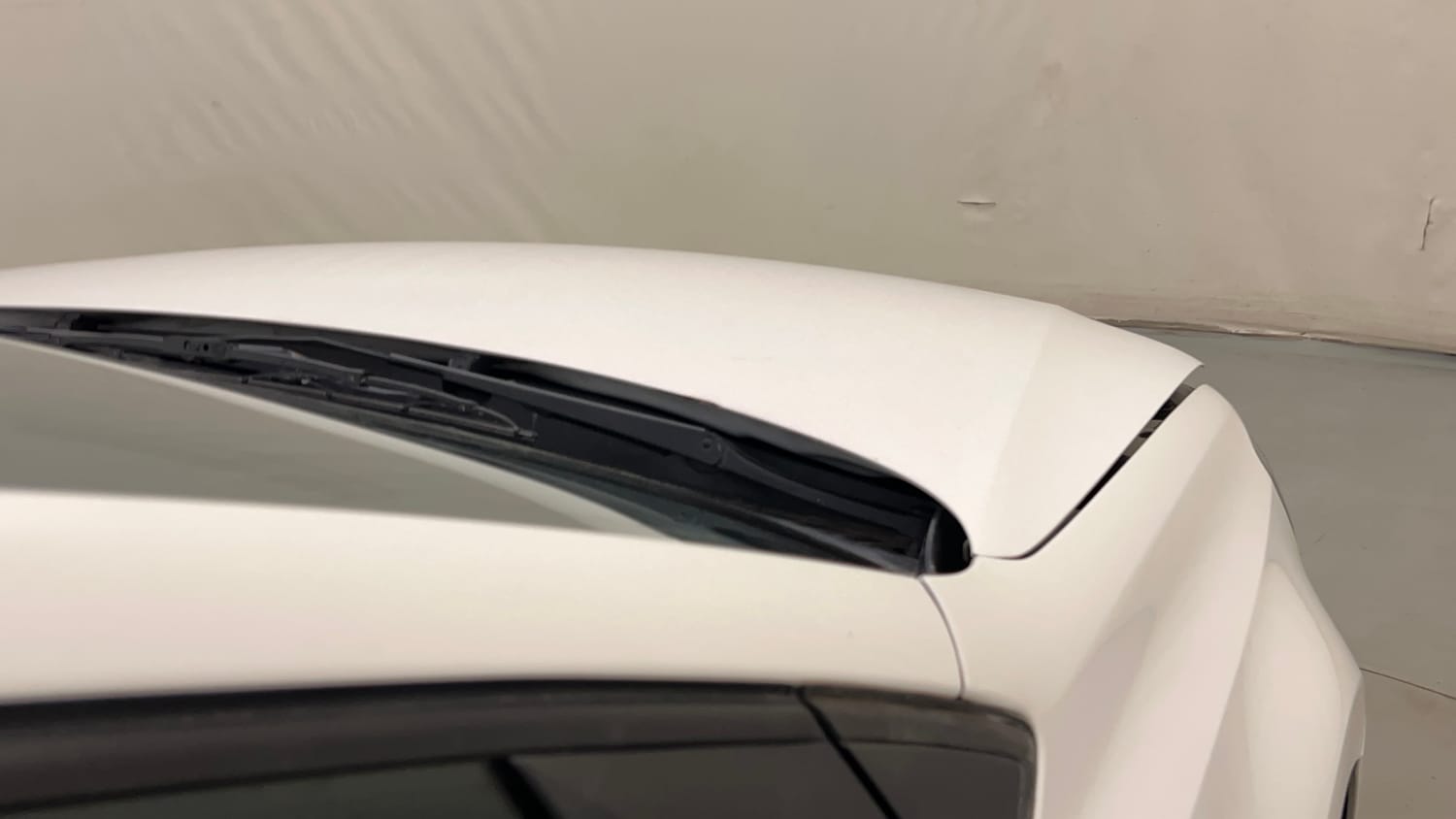 Used 2015 Volkswagen Polo Comfortline 1.2L (P) Petrol Manual dents MINOR SCRATCH