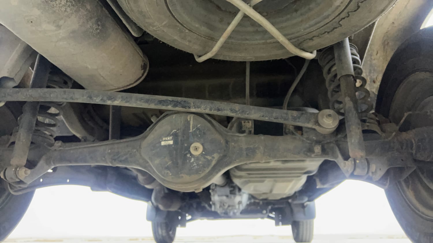 Used 2019 Maruti Suzuki Eeco 5 STR WITH A/C+HTR Petrol Manual extra REAR UNDERBODY VIEW (TAKEN FROM REAR)