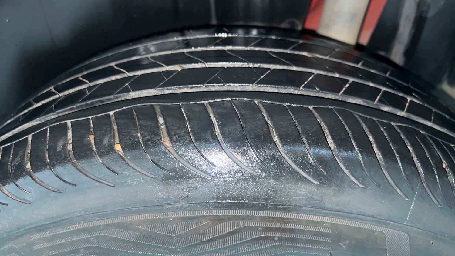 Used 2022 Maruti Suzuki Brezza Zxi Plus Dual Tone Petrol Manual tyres LEFT REAR TYRE TREAD VIEW