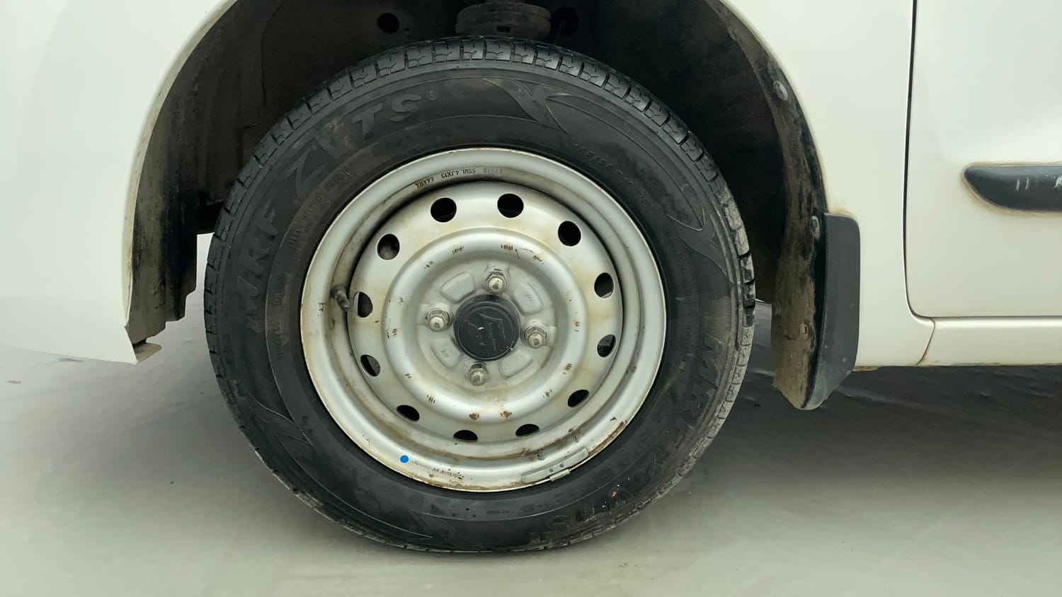 Used 2017 Maruti Suzuki Wagon R LXI Petrol Manual tyres LEFT FRONT TYRE RIM VIEW