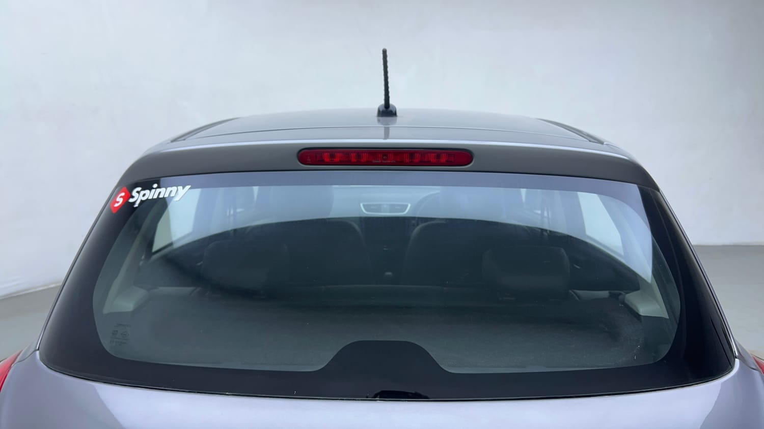 Used 2014 Maruti Suzuki Swift VDi Diesel Manual exterior BACK WINDSHIELD VIEW