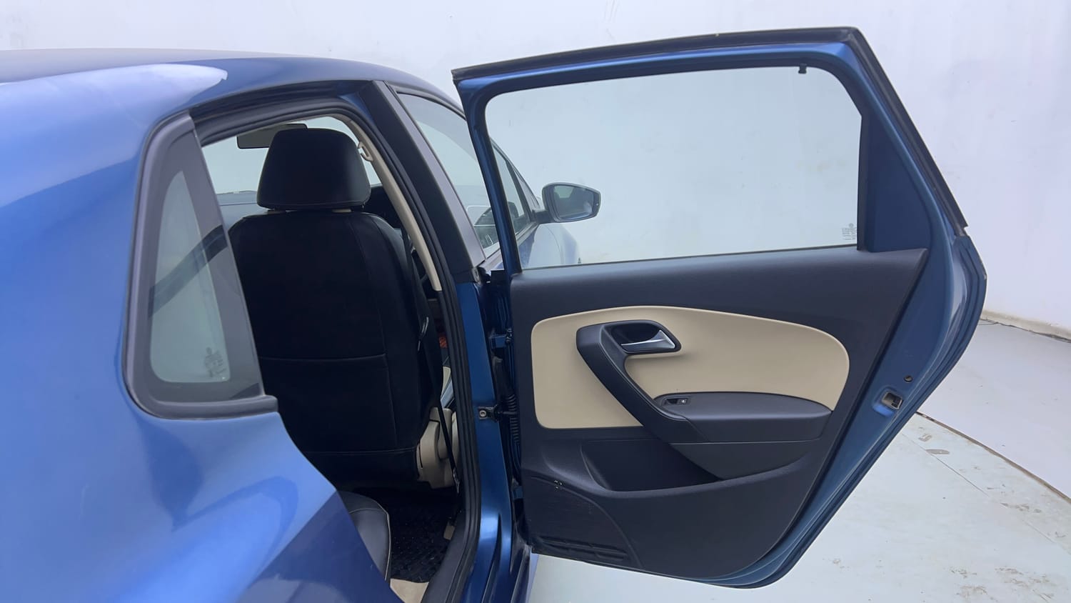 Used 2017 Volkswagen Polo Highline1.2L (P) Petrol Manual interior RIGHT REAR DOOR OPEN VIEW