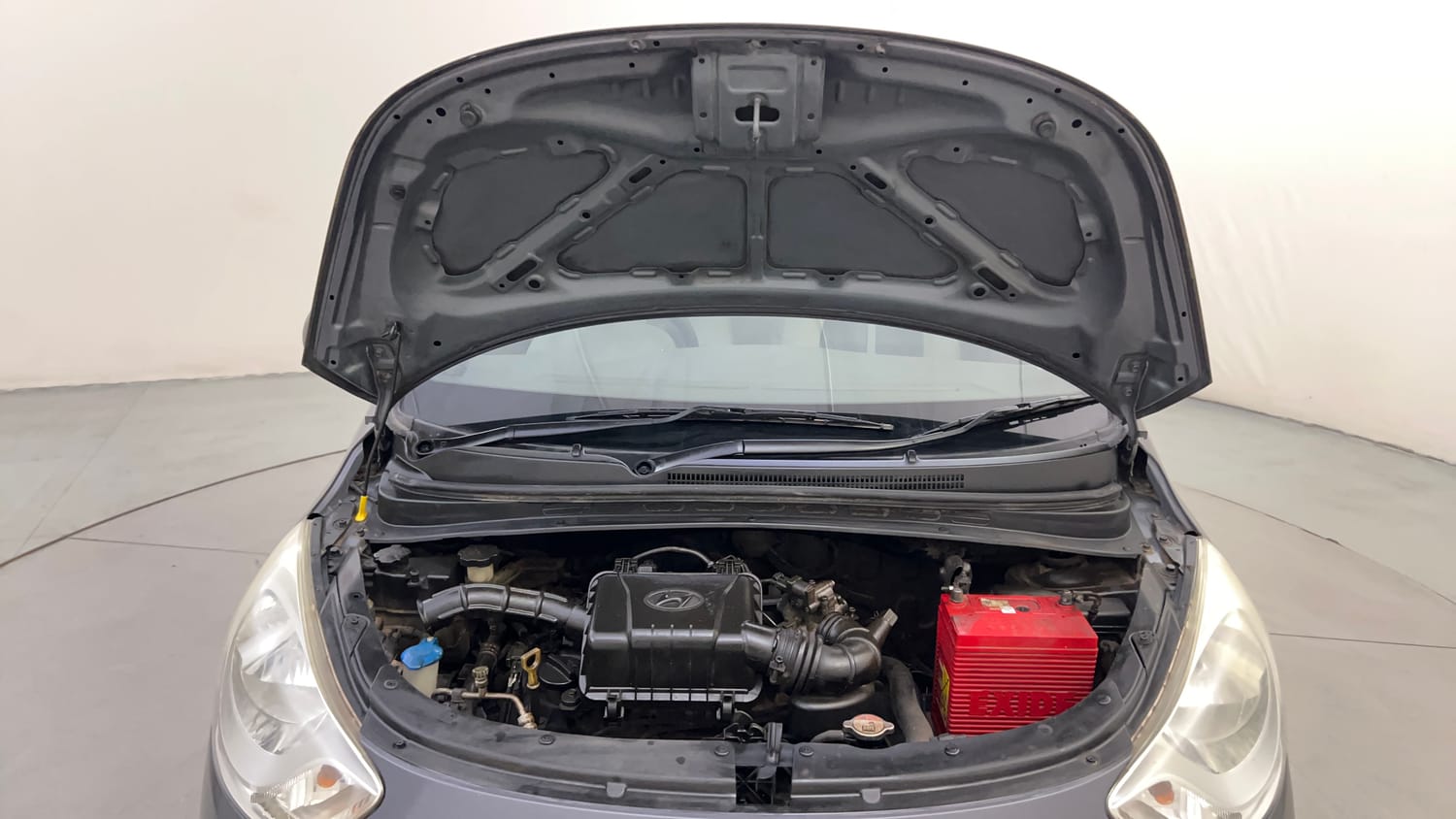 Used 2014 Hyundai i10 Sportz 1.1 iRDE2 Petrol Manual engine ENGINE & BONNET OPEN FRONT VIEW