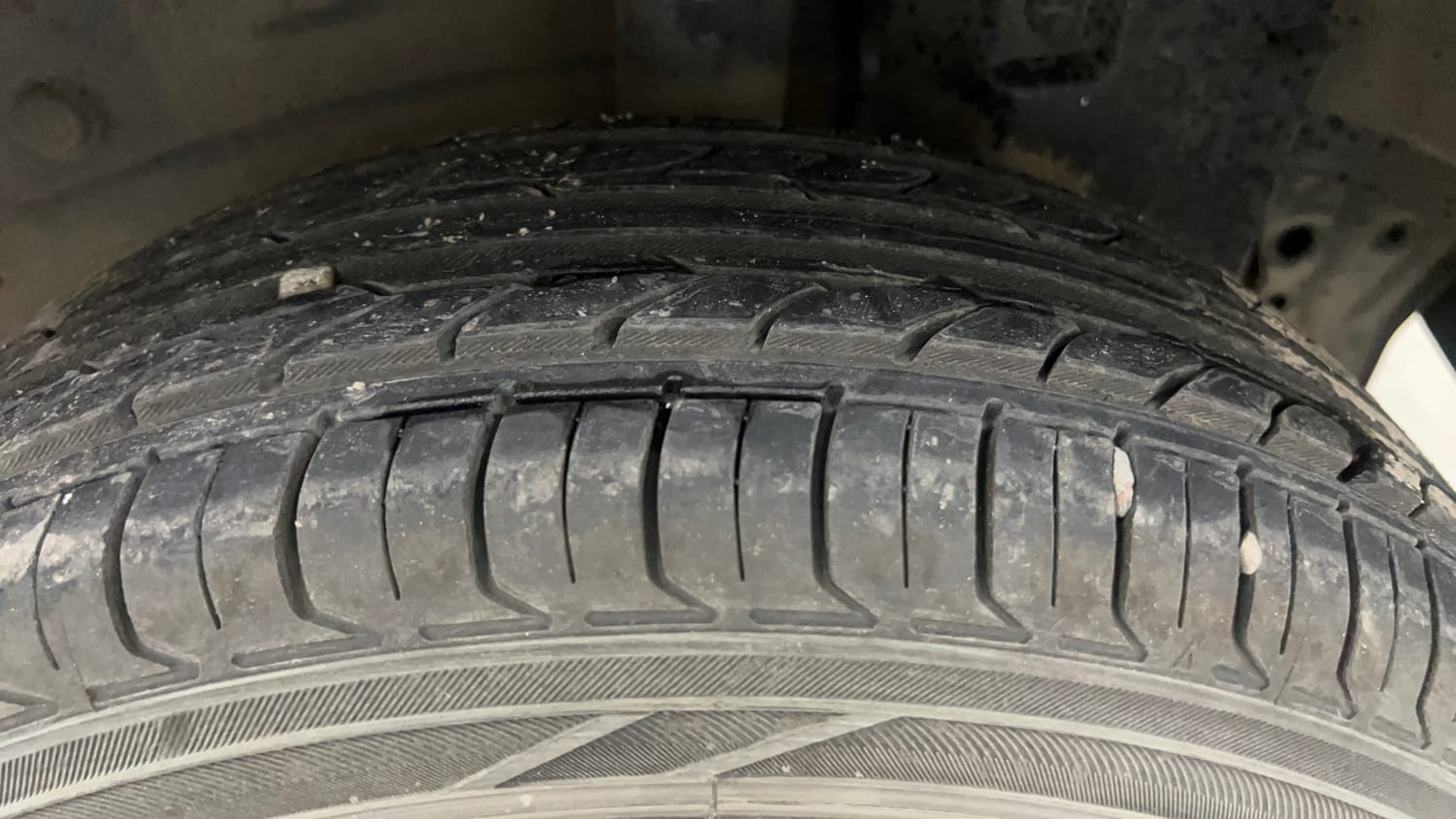 Used 2013 Toyota Etios Liva G Petrol Manual tyres LEFT REAR TYRE TREAD VIEW
