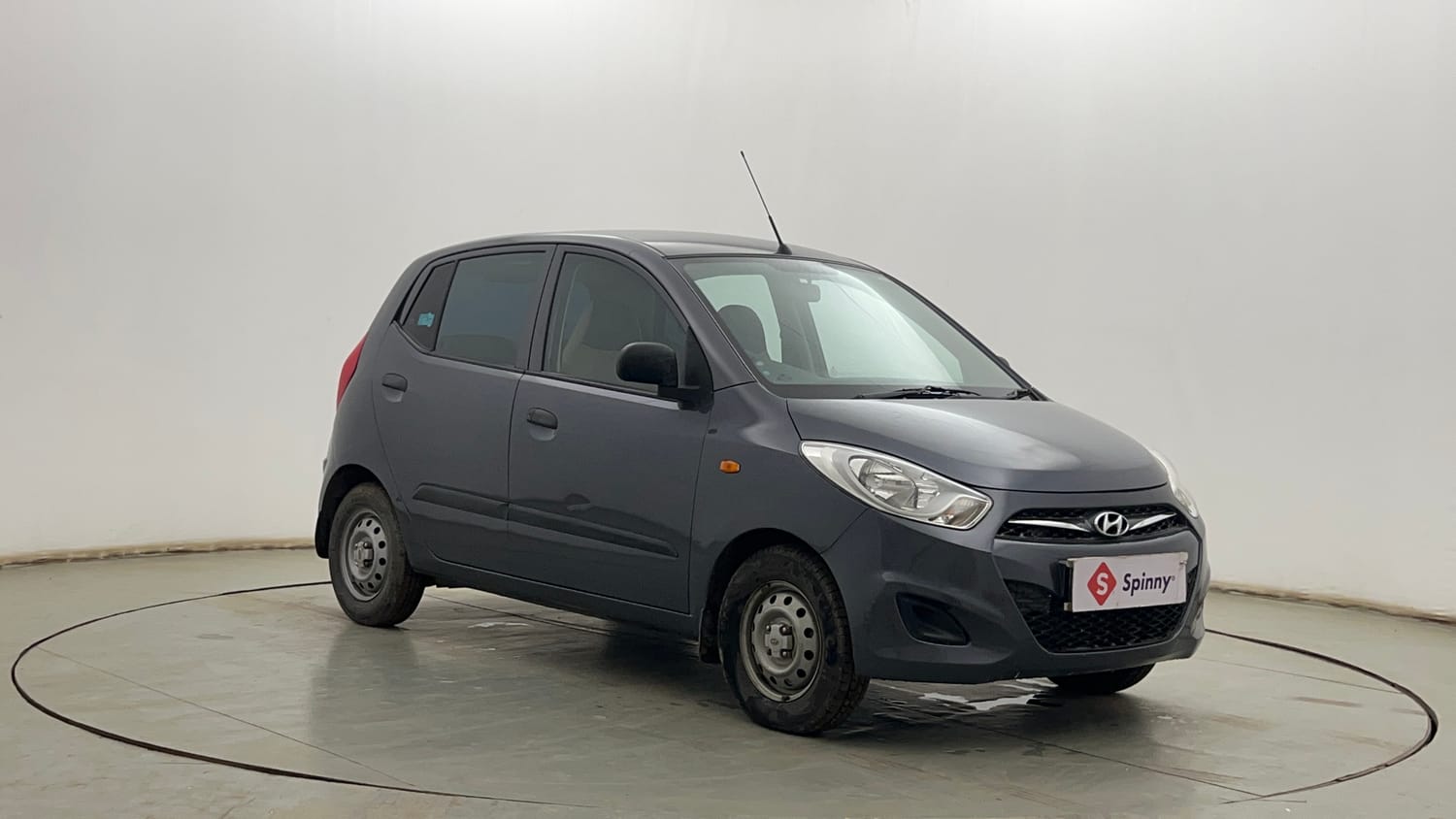 Used 2016 Hyundai i10 Magna 1.1 iRDE2 Petrol Manual exterior RIGHT FRONT CORNER VIEW