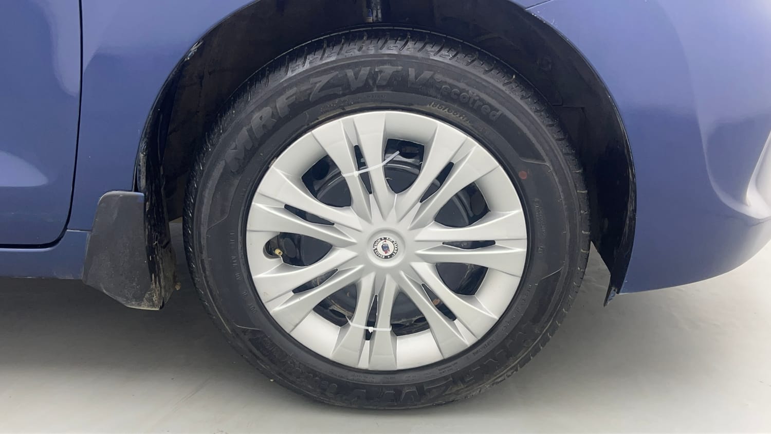 Used 2021 Maruti Suzuki Baleno Delta Petrol Manual tyres RIGHT FRONT TYRE RIM VIEW