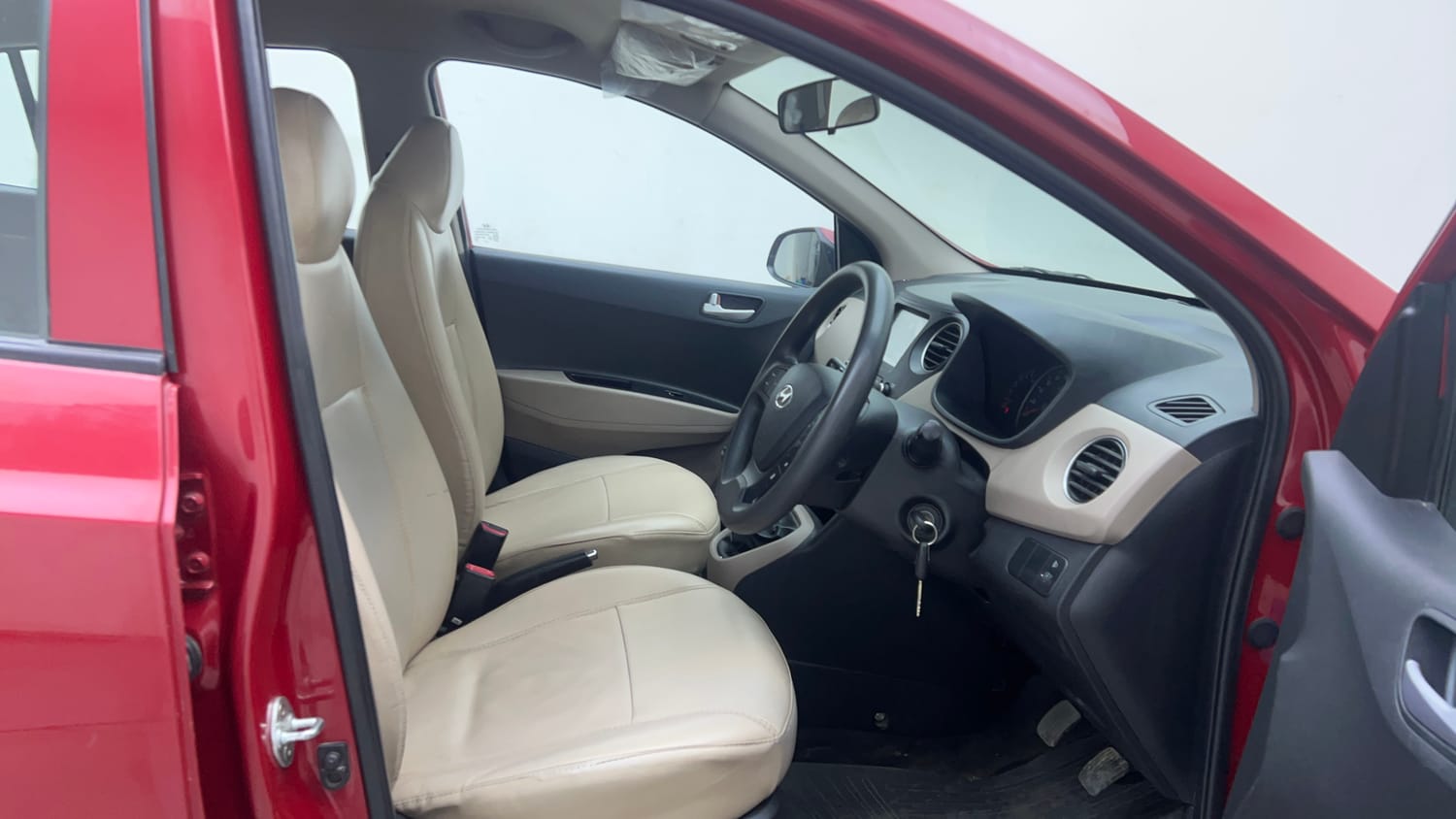 Used 2017 Hyundai Grand i10 Sportz (O) 1.2 Kappa VTVT Petrol Manual interior RIGHT SIDE FRONT DOOR CABIN VIEW