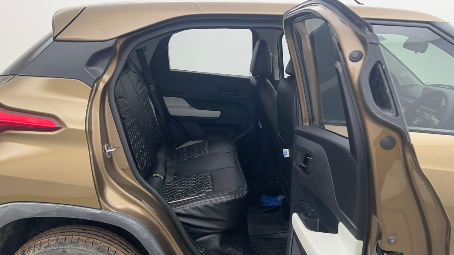 Used 2022 Tata Punch Accomplished Dazzle Pack MT Petrol Manual interior RIGHT SIDE REAR DOOR CABIN VIEW
