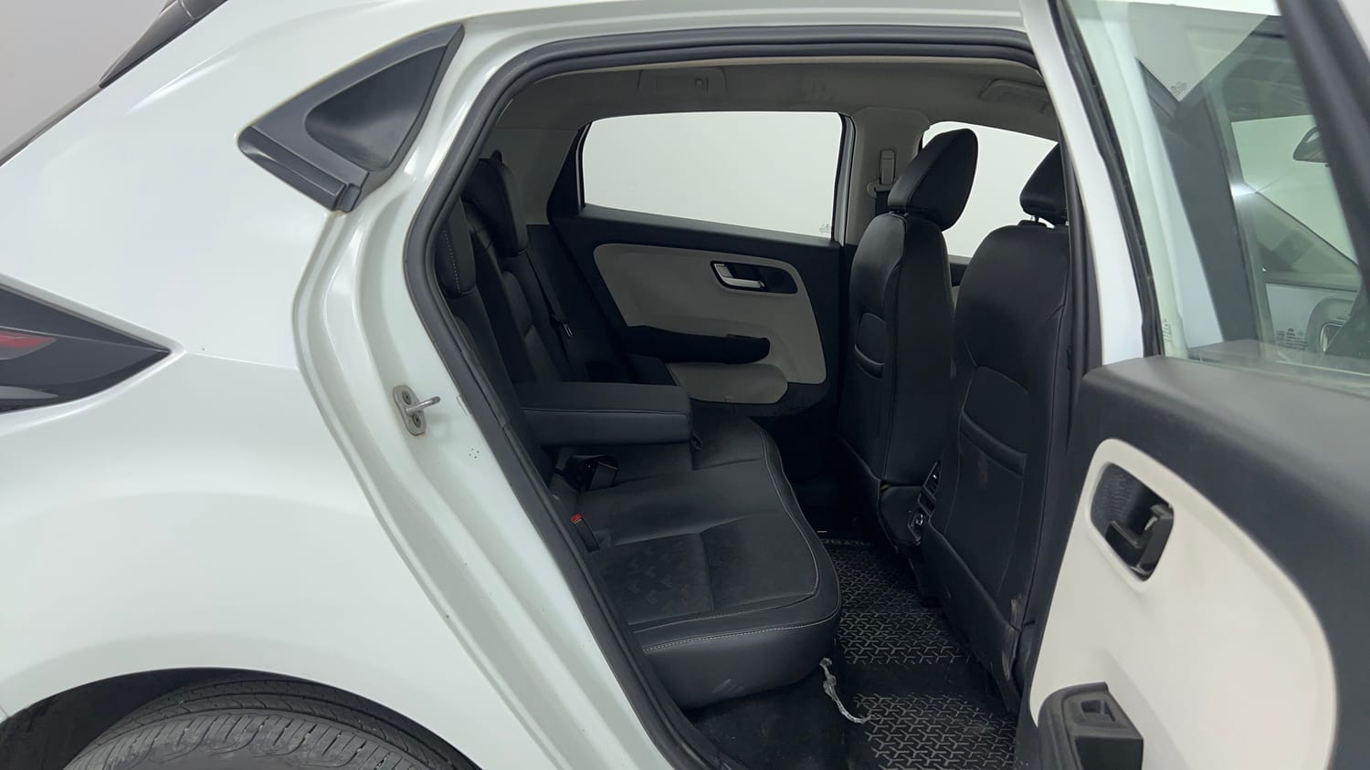 Used 2024 Tata Altroz XZA Plus Petrol Petrol Automatic interior RIGHT SIDE REAR DOOR CABIN VIEW