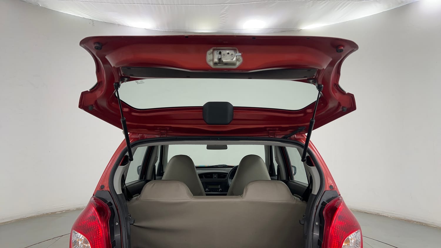 Used 2019 Maruti Suzuki Alto 800 VXi Petrol Manual interior DICKY DOOR OPEN VIEW