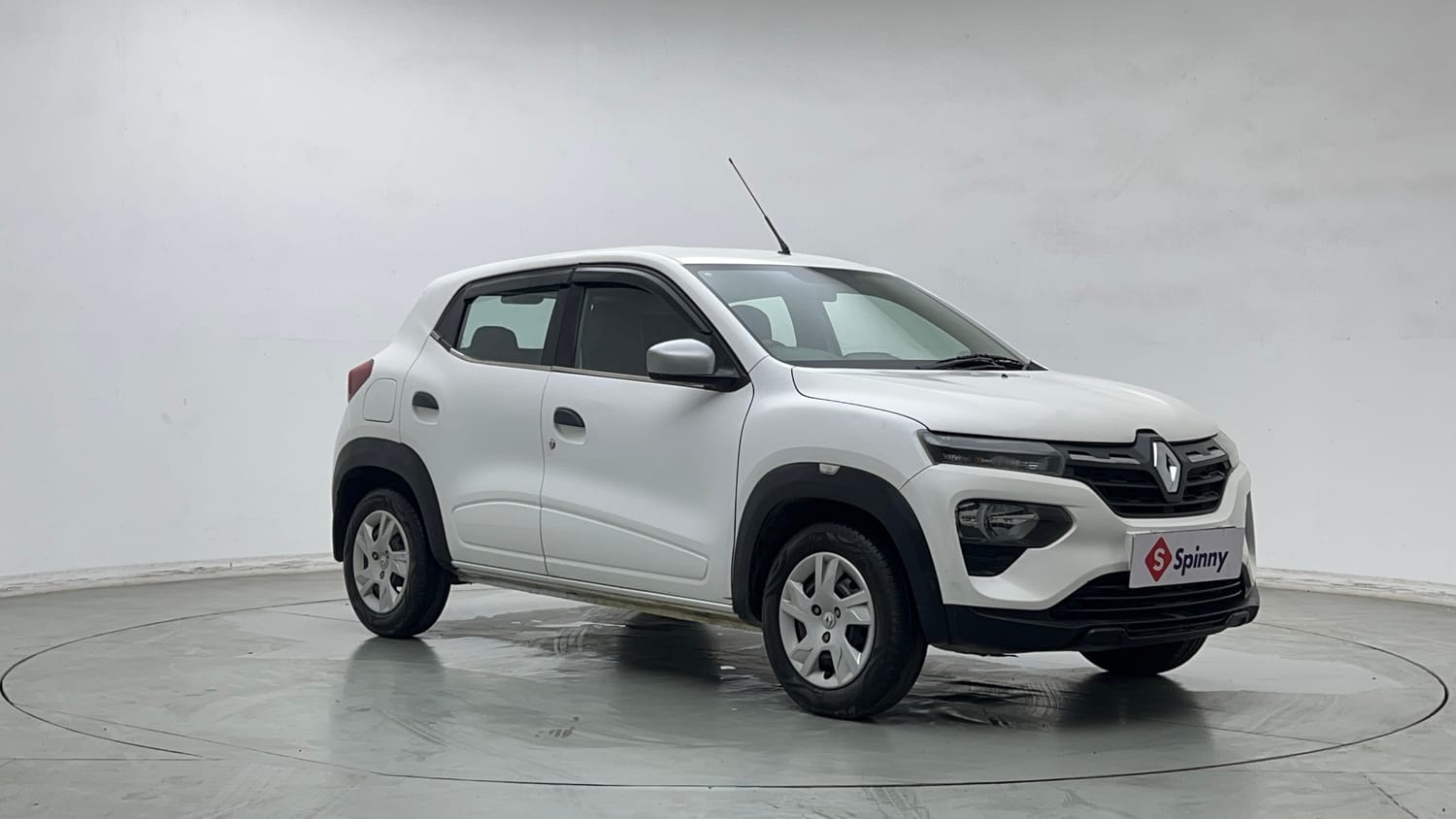Used 2021 Renault Kwid RXT 1.0 Opt Petrol Manual exterior RIGHT FRONT CORNER VIEW