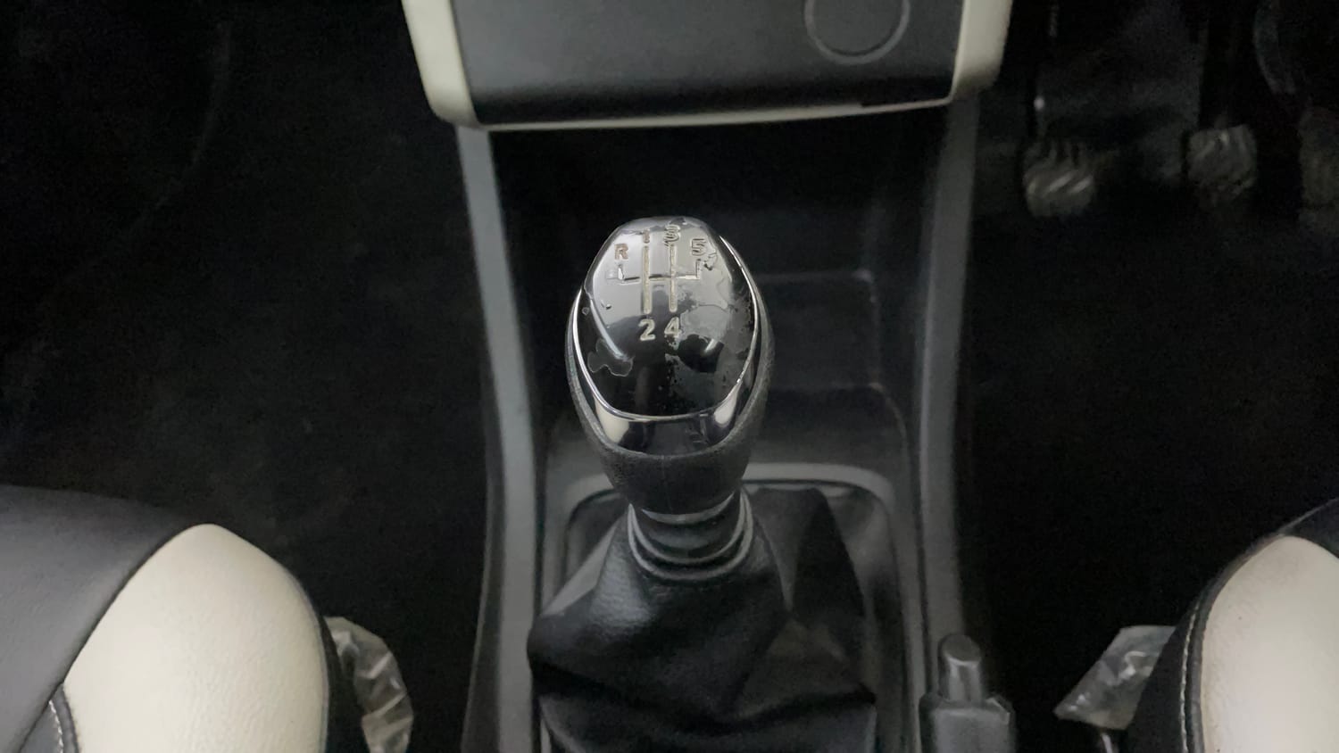 Used 2020 Renault Triber RXT Petrol Manual interior GEAR  KNOB VIEW
