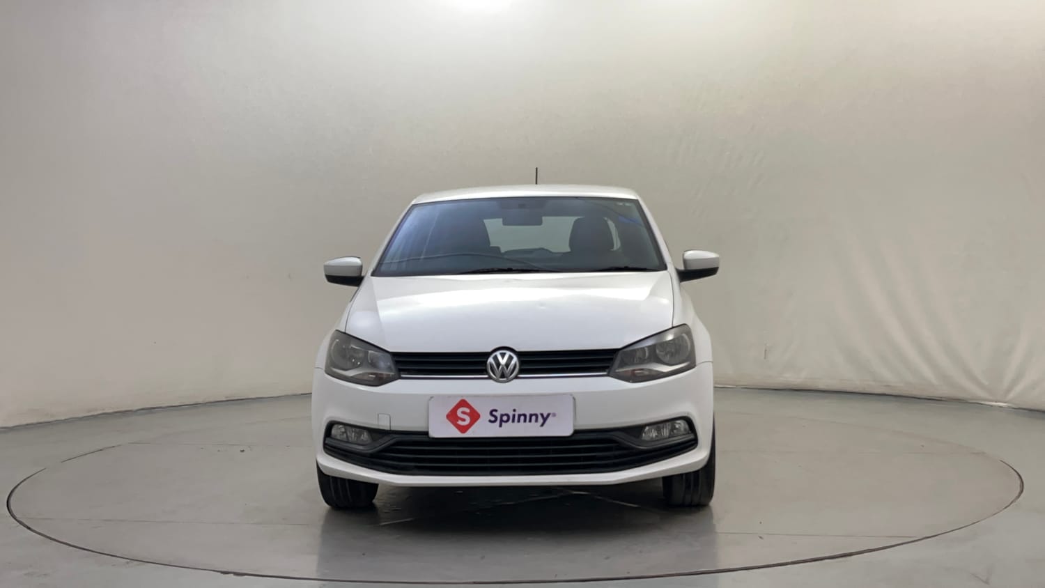 Used 2015 Volkswagen Polo Comfortline 1.2L (P) Petrol Manual exterior FRONT VIEW