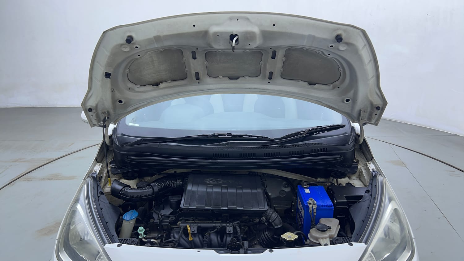 Used 2014 Hyundai Xcent S 1.2 Petrol Manual engine ENGINE & BONNET OPEN FRONT VIEW