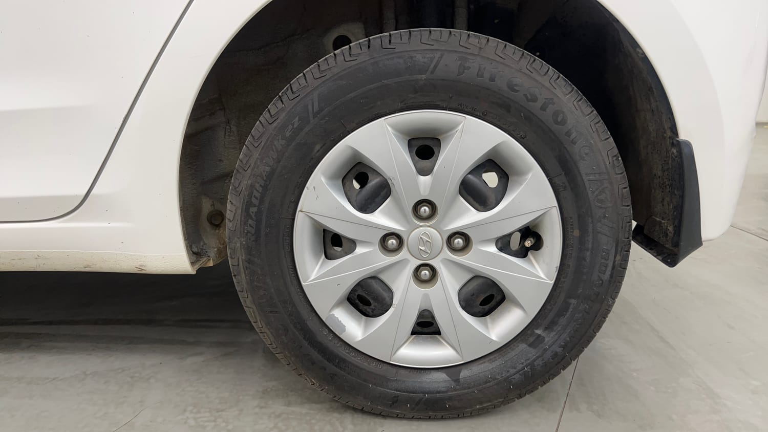 Used 2018 Hyundai Elite i20 Sportz 1.2 Petrol Manual tyres LEFT REAR TYRE RIM VIEW