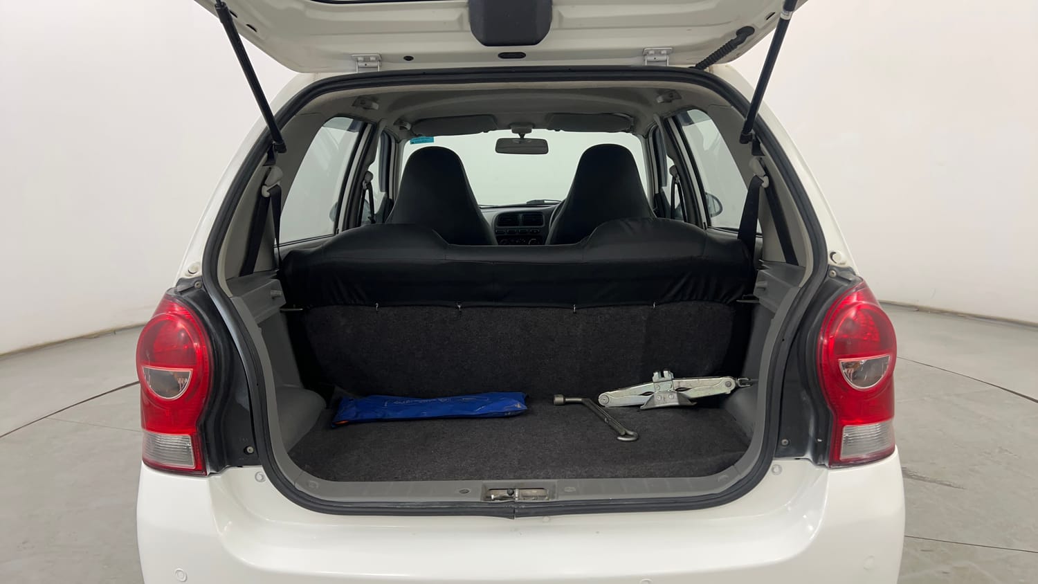 Used 2014 Maruti Suzuki Alto K10 VXi Petrol Manual interior DICKY INSIDE VIEW