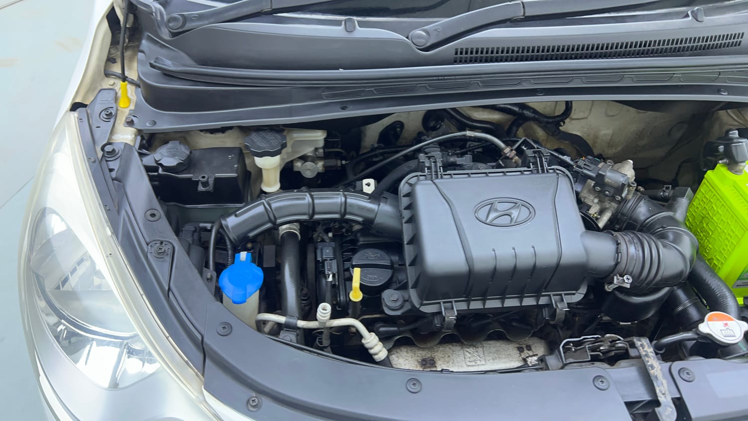 Used 2015 Hyundai i10 Sportz 1.1 iRDE2 Petrol Manual engine ENGINE RIGHT SIDE VIEW