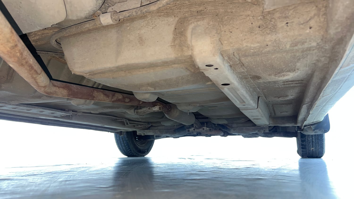 Used 2015 Hyundai i10 Sportz 1.1 iRDE2 Petrol Manual extra REAR RIGHT UNDERBODY VIEW