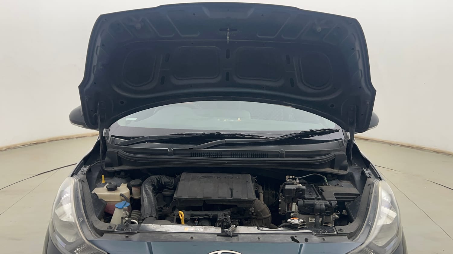 Used 2022 Hyundai Grand i10 Nios Magna AMT 1.2 Kappa VTVT Petrol Automatic engine ENGINE & BONNET OPEN FRONT VIEW