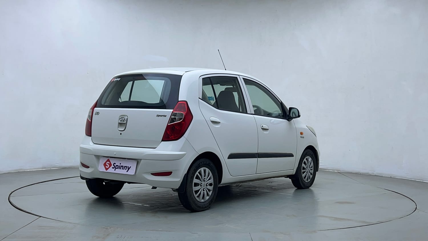 Used 2015 Hyundai i10 Sportz 1.1 iRDE2 Petrol Manual exterior RIGHT REAR CORNER VIEW