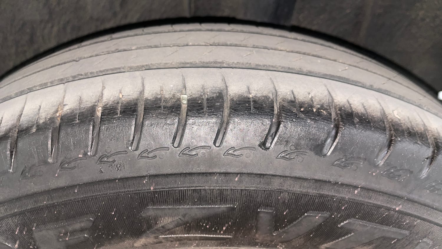 Used 2020 Renault Triber RXT Petrol Manual tyres LEFT REAR TYRE TREAD VIEW