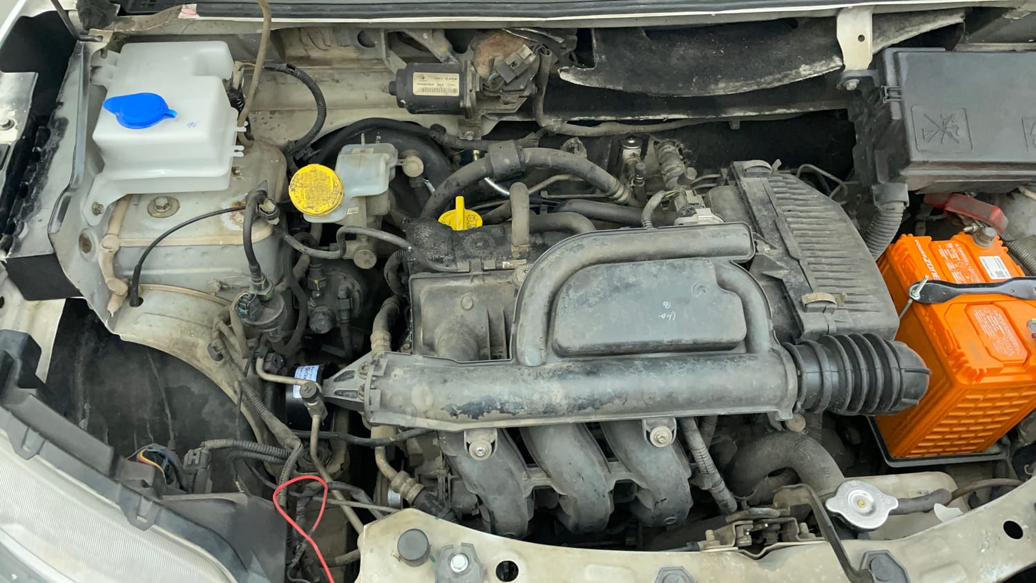 Used 2021 Renault Kwid RXT Petrol Manual engine ENGINE RIGHT SIDE VIEW
