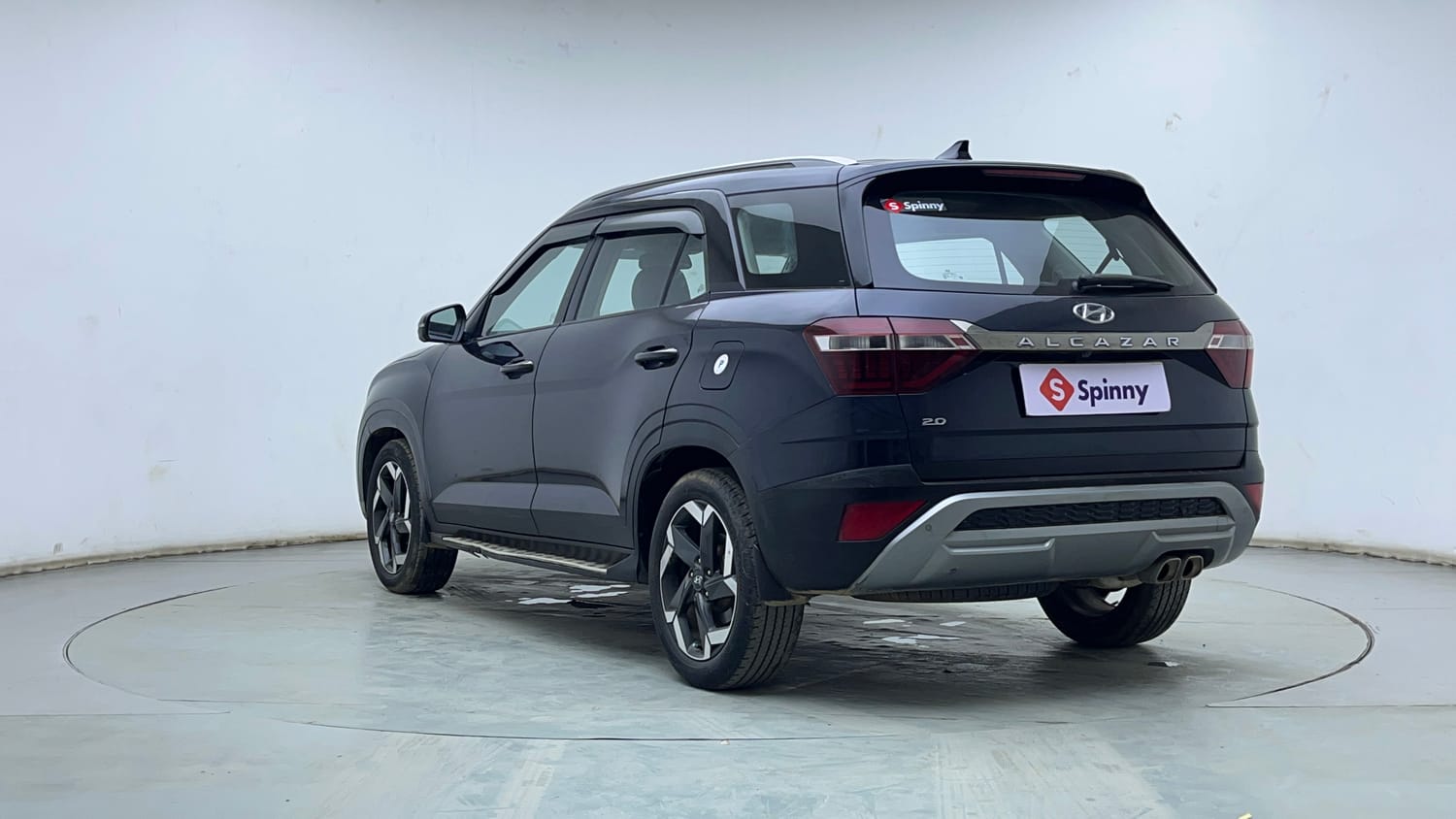 Used 2022 Hyundai Alcazar Platinum (O) 6 STR 2.0 Petrol AT Petrol Automatic exterior LEFT REAR CORNER VIEW