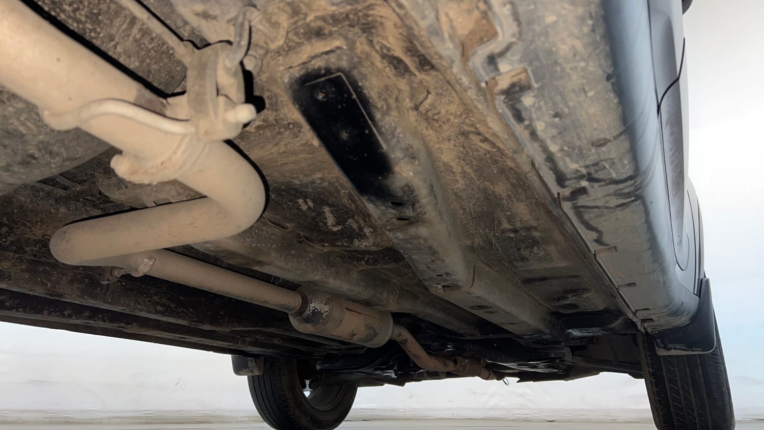 Used 2023 Tata Nexon XM Plus (S) Petrol Manual extra REAR RIGHT UNDERBODY VIEW