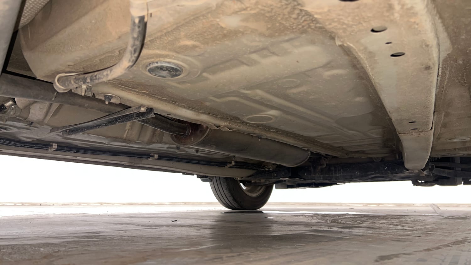 Used 2018 Maruti Suzuki Dzire ZXi Petrol Manual extra REAR RIGHT UNDERBODY VIEW