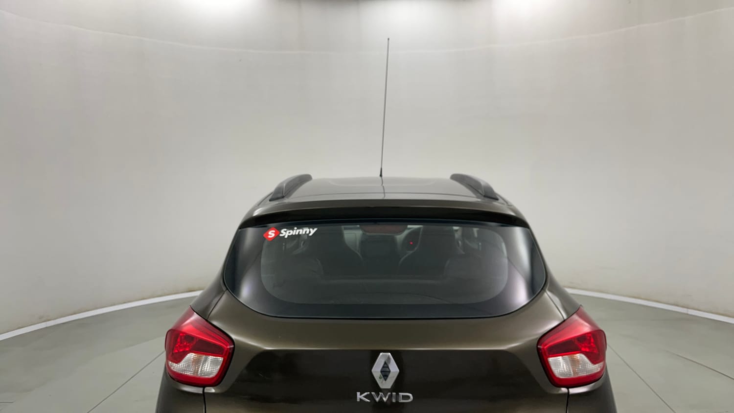 Used 2018 Renault Kwid 1.0 RXT Petrol Manual exterior BACK WINDSHIELD VIEW