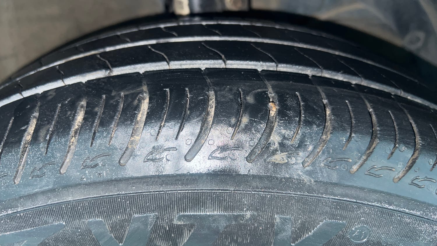 Used 2021 Maruti Suzuki Baleno Delta Petrol Manual tyres RIGHT FRONT TYRE TREAD VIEW