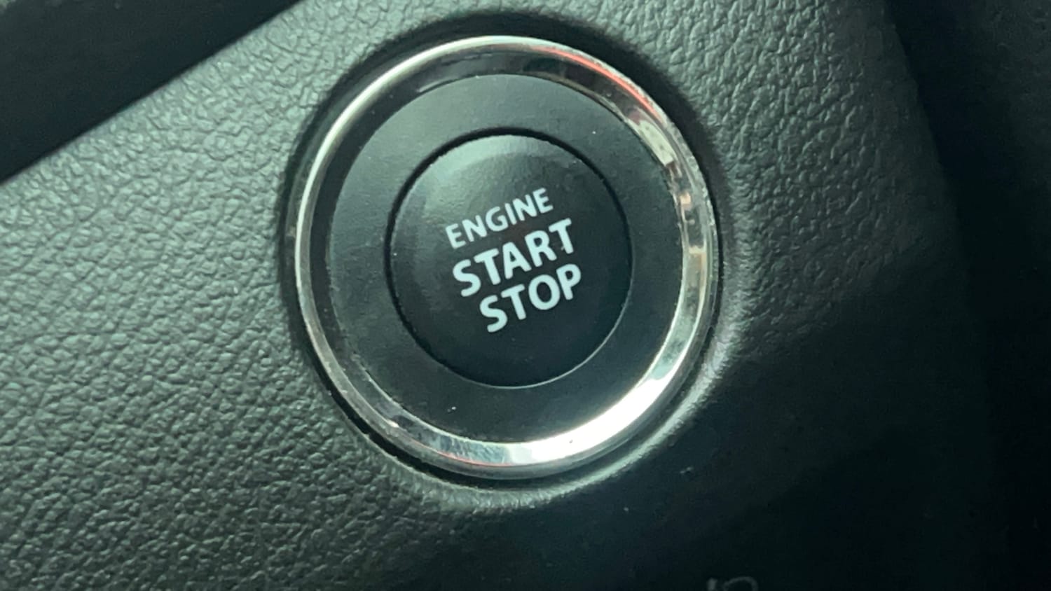 Used 2021 Maruti Suzuki Baleno Alpha Petrol Manual top_features Keyless start