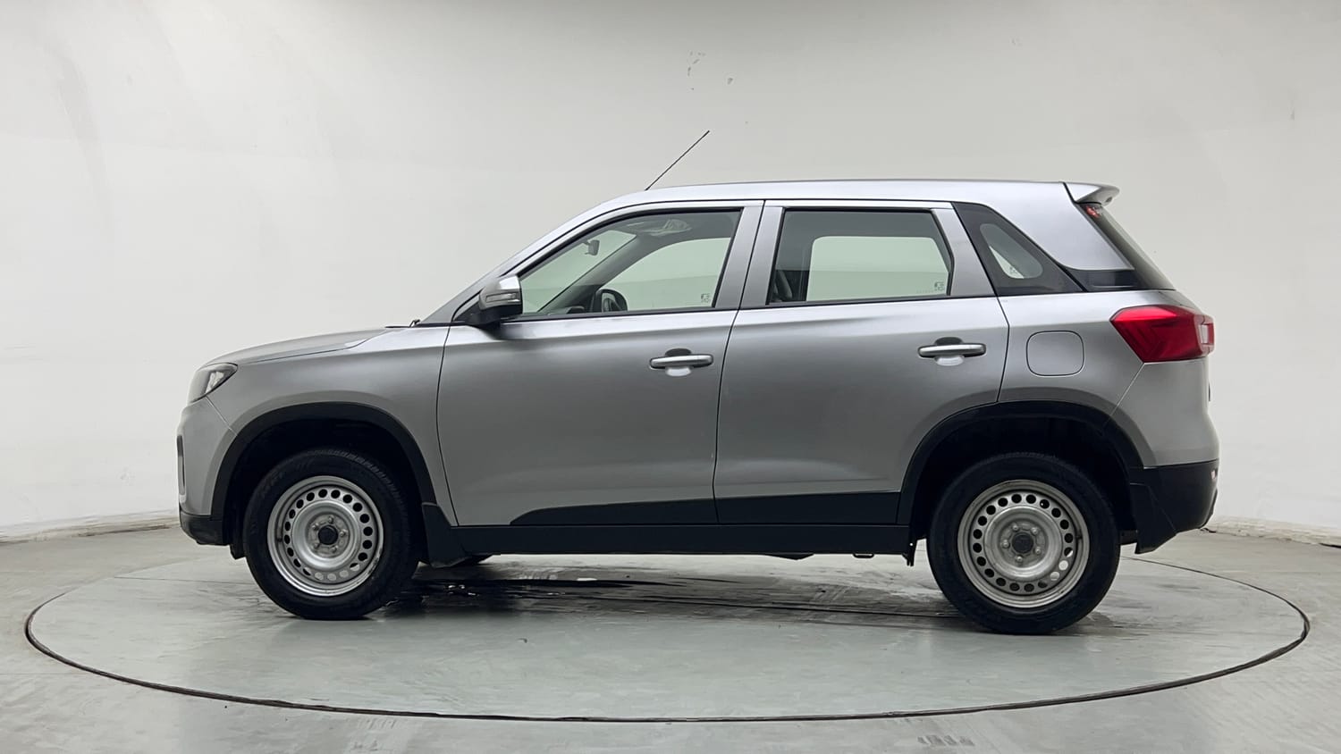 Used 2021 maruti-suzuki Vitara Brezza LXi Petrol Manual exterior LEFT SIDE VIEW