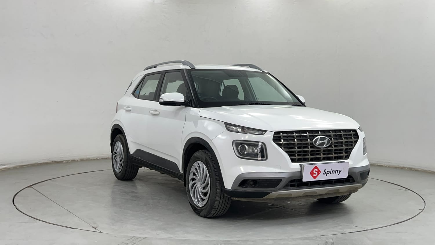 Used 2021 Hyundai Venue SX 1.5 CRDi Diesel Manual exterior RIGHT FRONT CORNER VIEW